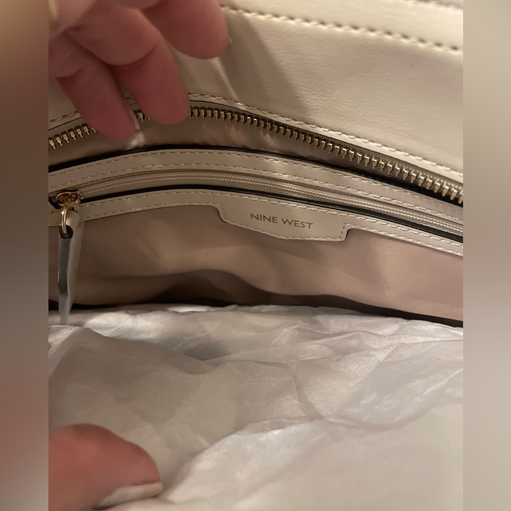 💛NWT(Detached) Nine West Purse - Picture 4 of 10